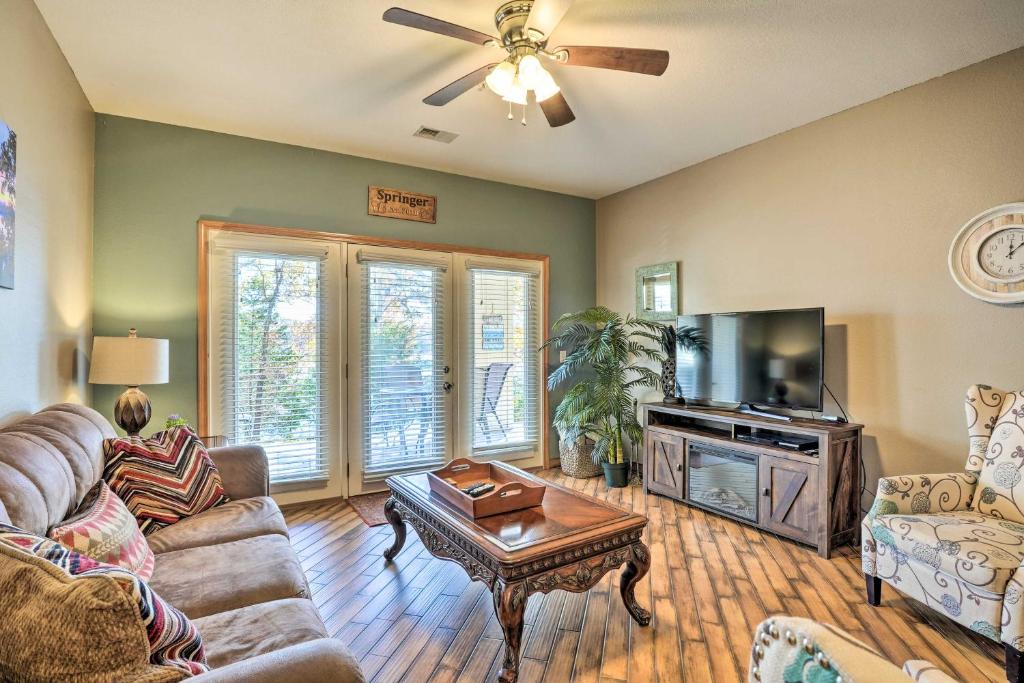 Cozy Branson Condo with Lake View and Pool Access, Branson (updated prices 2024)