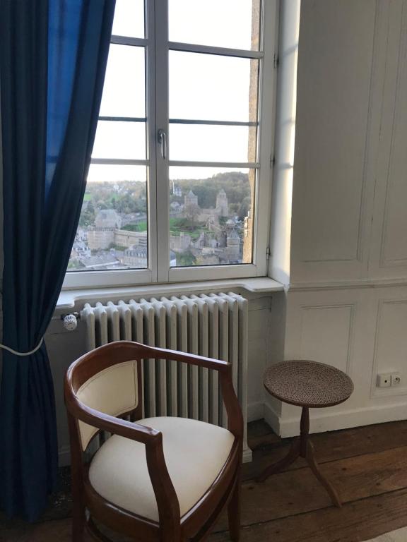 Fotografia z galérie ubytovania Mercier de Montigny - Les Chambres du Beffroi - SPA et Massage v destinácii Fougères