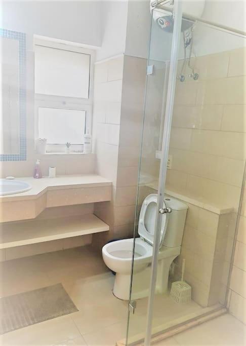 Koupelna v ubytování Water Side - Luxurious Ground floor 3 BD Apartment in El Gouna-Red Sea