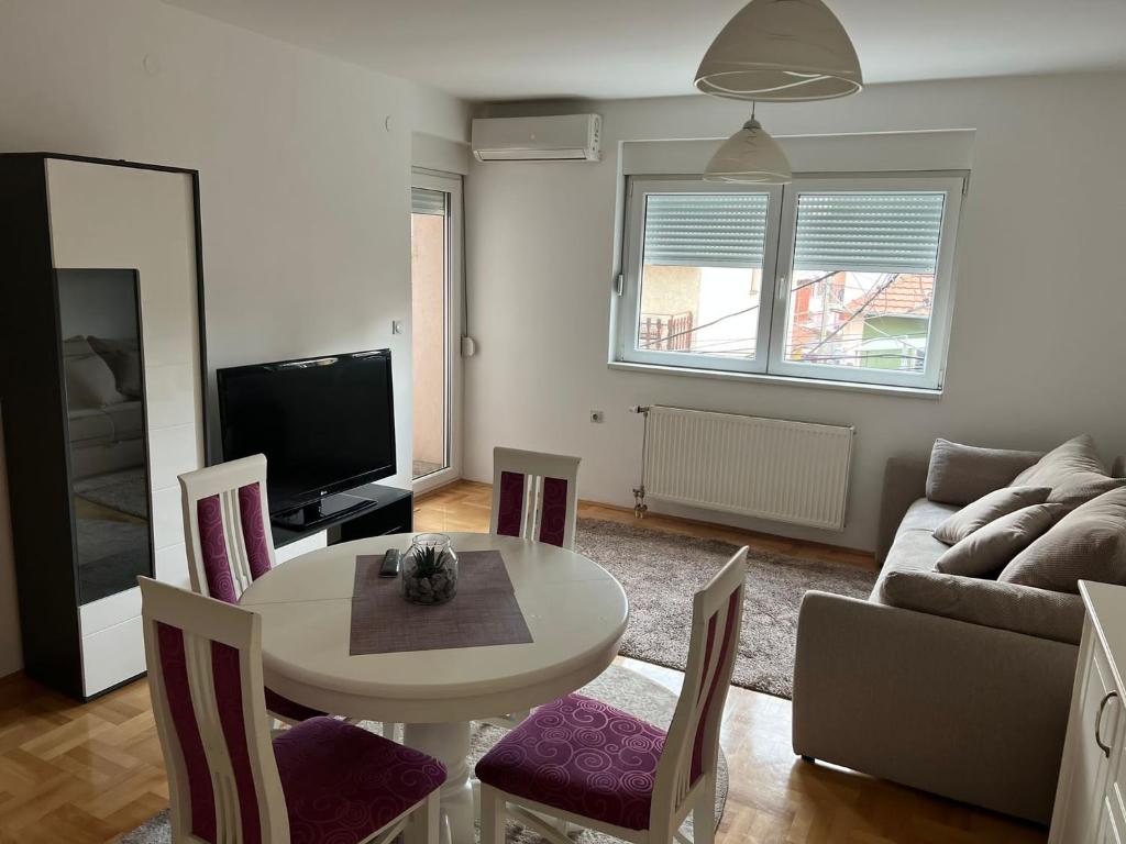 Eva’s Apartments - Housity