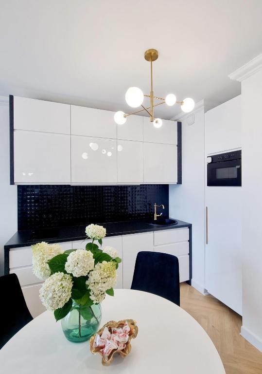 Kuchyňa alebo kuchynka v ubytovaní RentPlanet - Apartamenty Chlebova II
