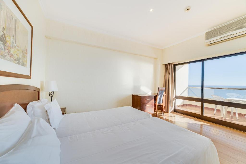 YELLOW PRAIA MONTE GORDO - Updated 2023 Prices & Hotel Reviews (Portugal)