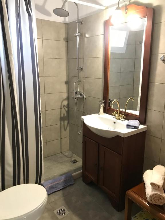 Kúpeľňa v ubytovaní COMBI HOUSE
