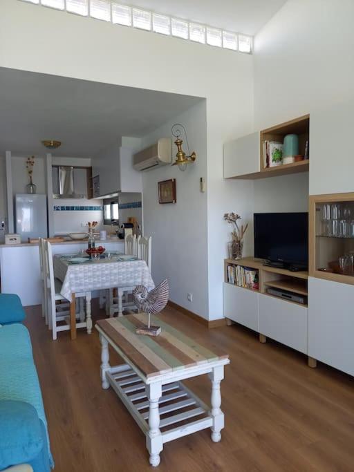 Kuchyň nebo kuchyňský kout v ubytování Precioso apartamento en complejo con piscina