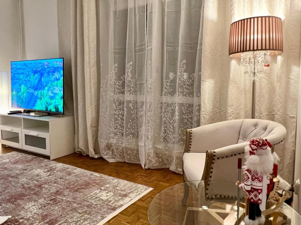 Louis & Elza Old Town Romantic apartments - 13