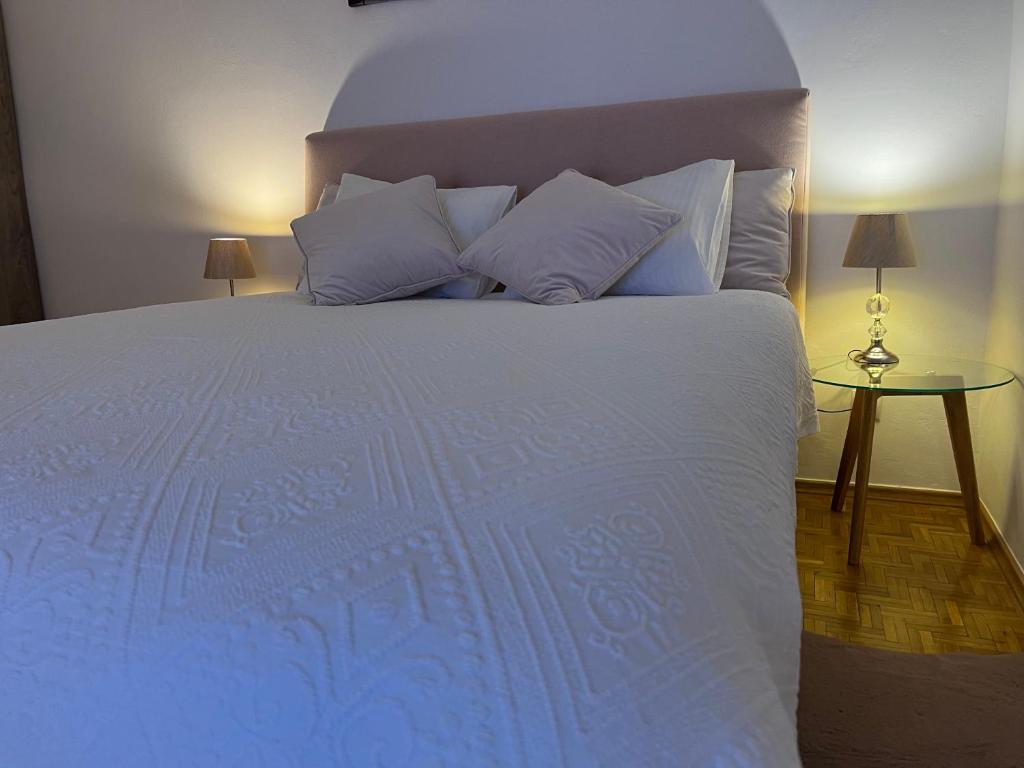 Louis & Elza Old Town Romantic apartments - 4