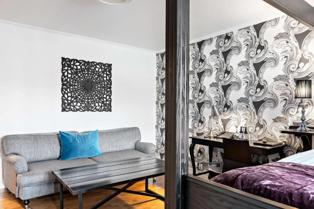 Posezení v ubytování Donners Hotell