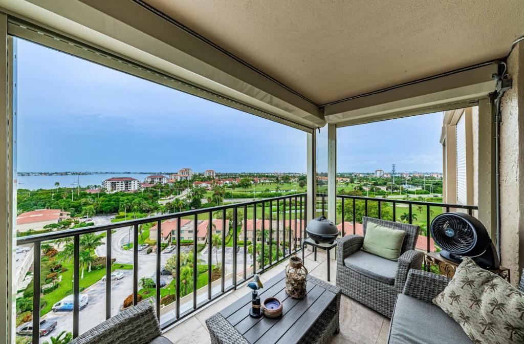 Vacation Home Palma Sandy Toes & SunKissed Nose on Isla del Sol, St