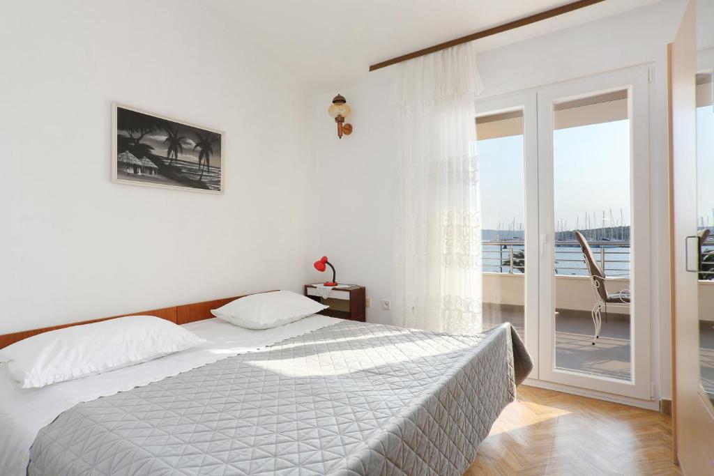 Fotografia z galérie ubytovania Apartment Rogoznica 7558a v Rogoznici