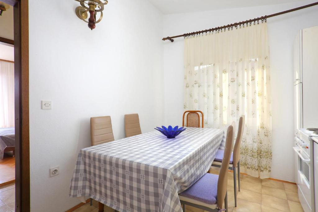 Fotografia z galérie ubytovania Apartment Rogoznica 7558a v Rogoznici