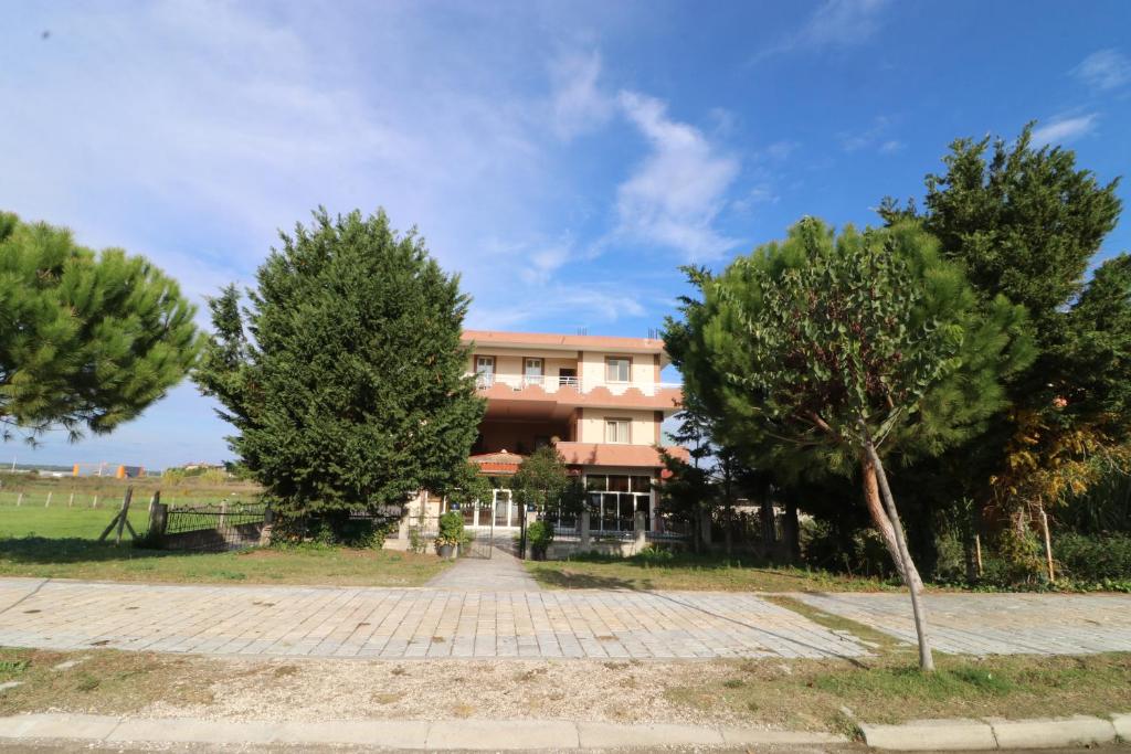 Vila Bendo - Image 2