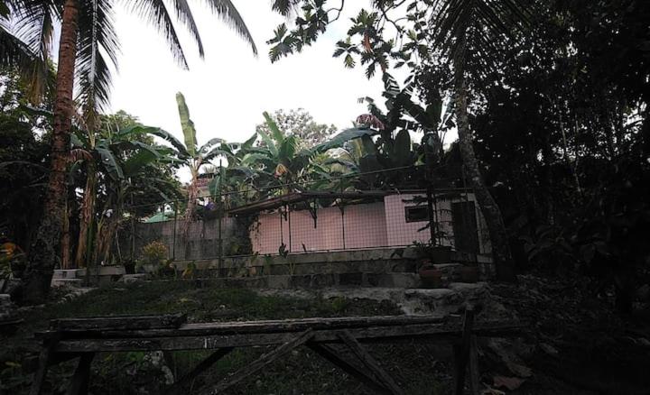 Vickys Farm And Resort - Housity