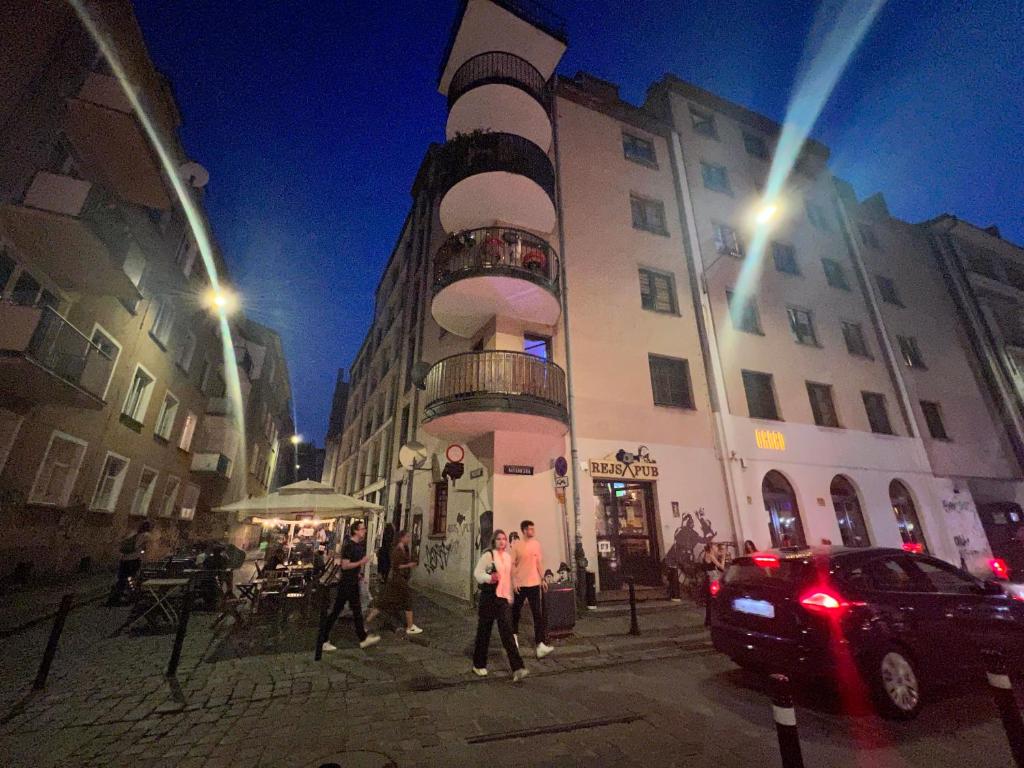 Louis & Elza Old Town Romantic apartments - 16