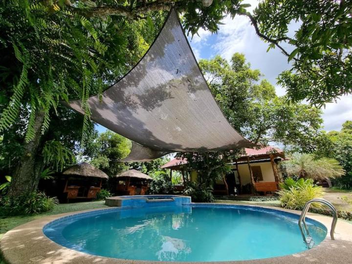 Casa Lipa 2000 sqm space with a farm house & pool, Lipa (updated