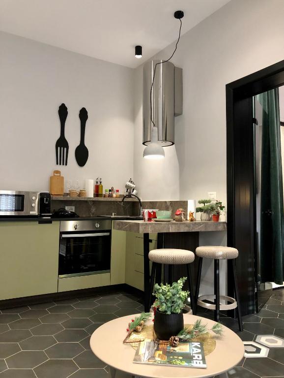 Urban Stay Tirana Deluxe - Image 12
