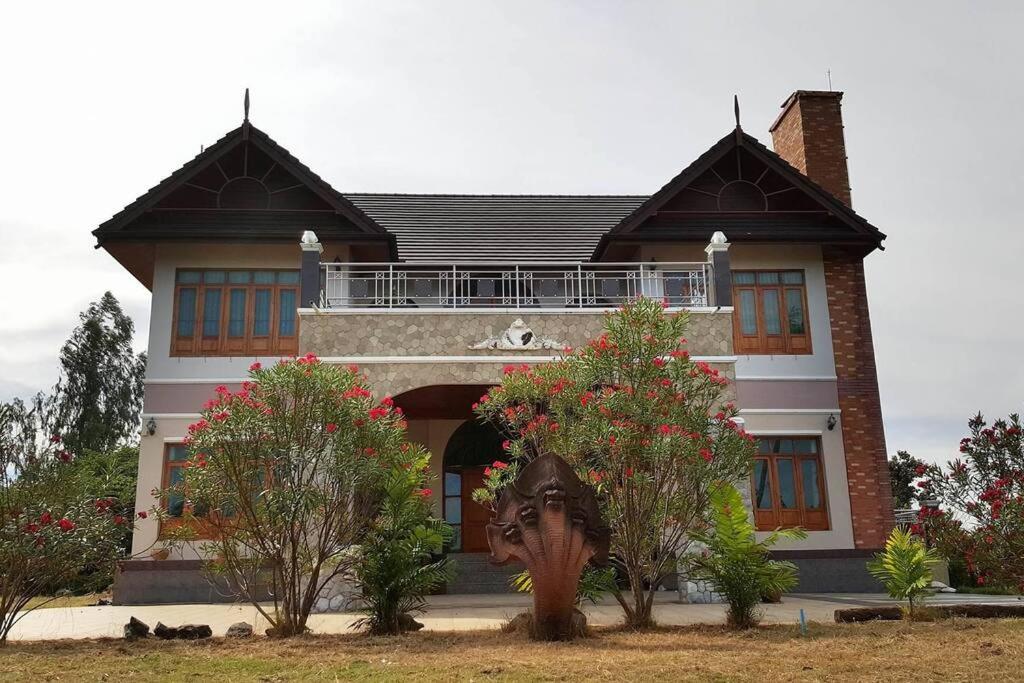 Bamboo hill chalet thiiphakbrryaakaaswillaasaitlyuorp