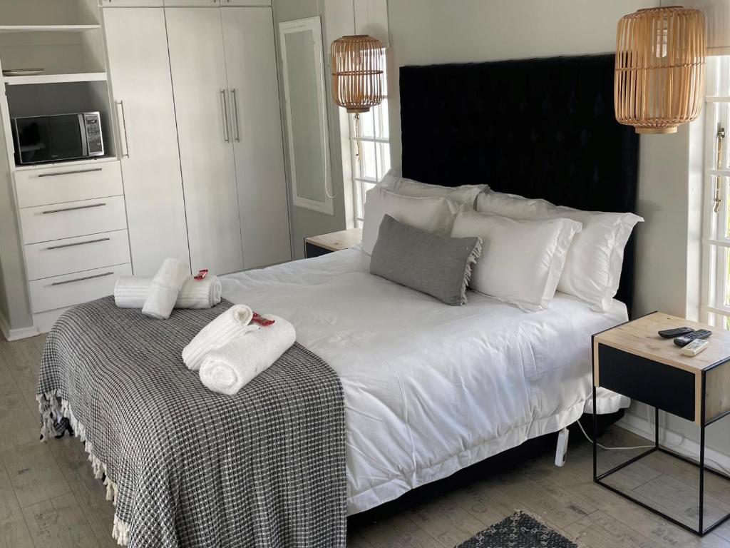 La Belle Guest House - 