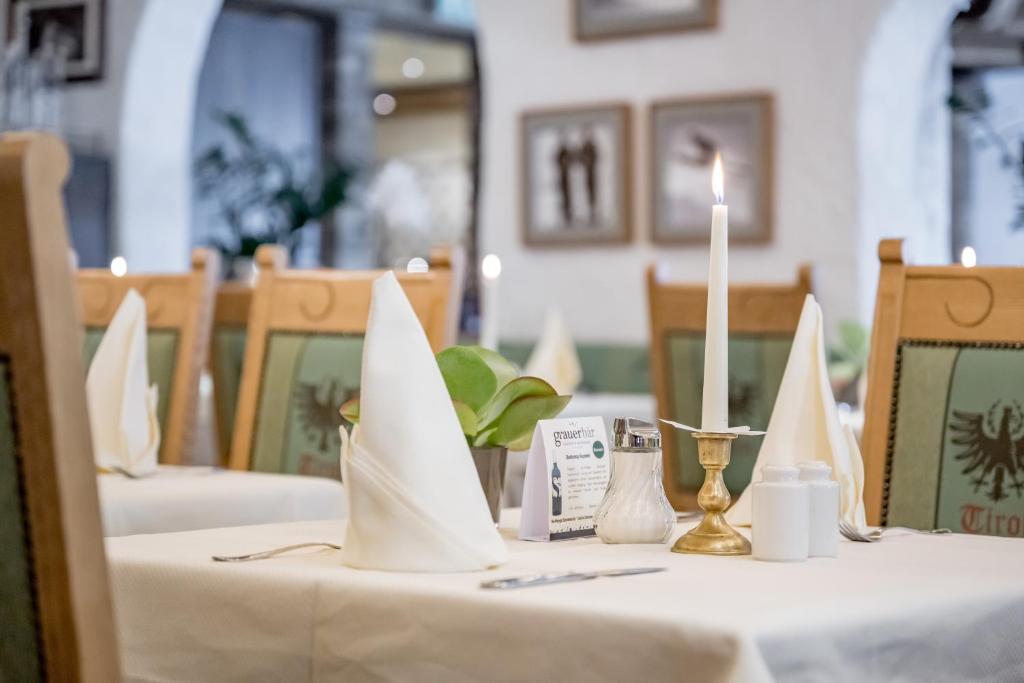 Restaurace v ubytování Hotel Grauer Bär