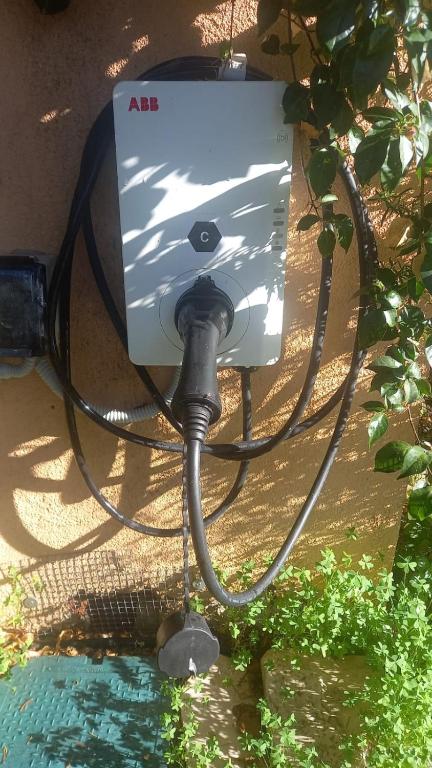 an anechoic chamber with a hose hooked up to at Casa Drema - Villa al mare con terrazza in Pescara