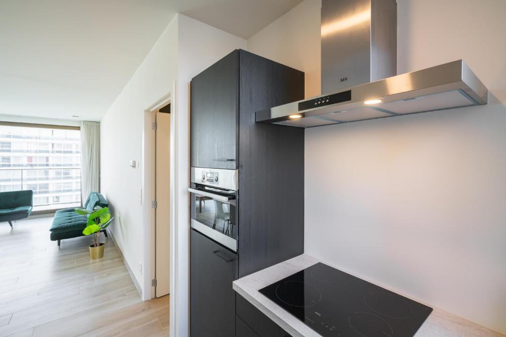 Una cocina o cocineta en Opera Square Apartments in the Center of Antwerp