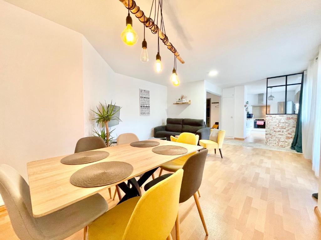 Centre Ville - Balcon - Parking gratuit - 5