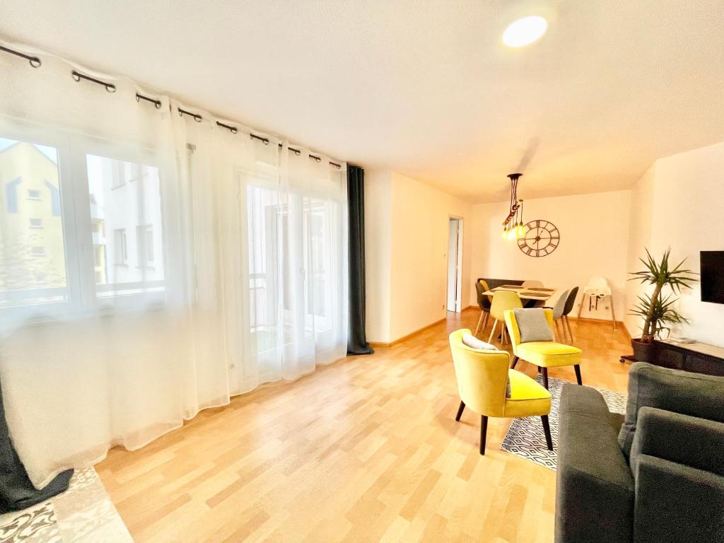 Centre Ville - Balcon - Parking gratuit - 8