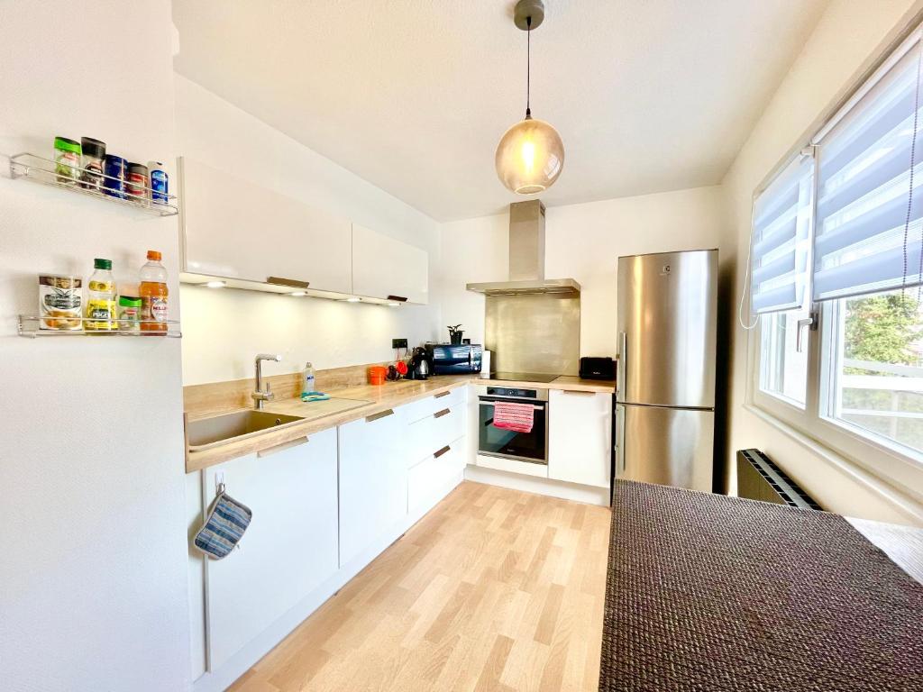 Centre Ville - Balcon - Parking gratuit - 17