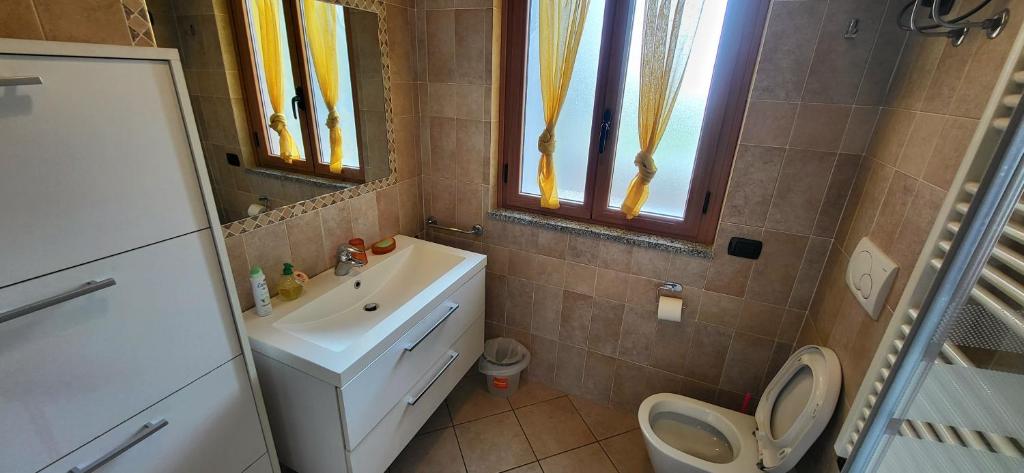 Koupelna v ubytování Casa Fieramilano, metro Pero