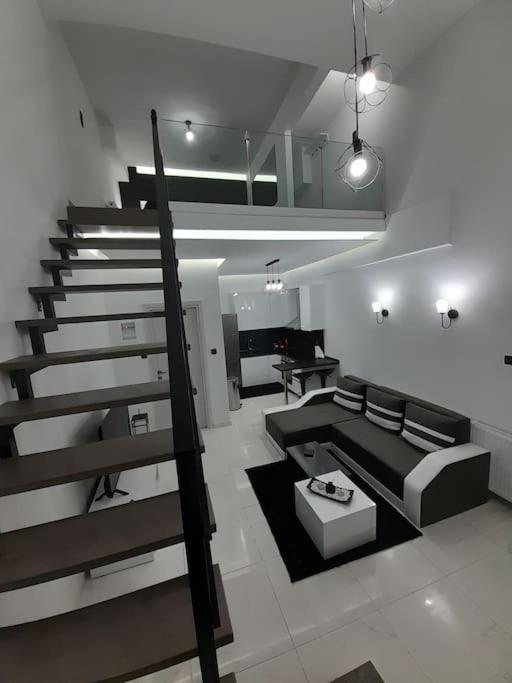 K&K Luxury Loft Apartment - Housity