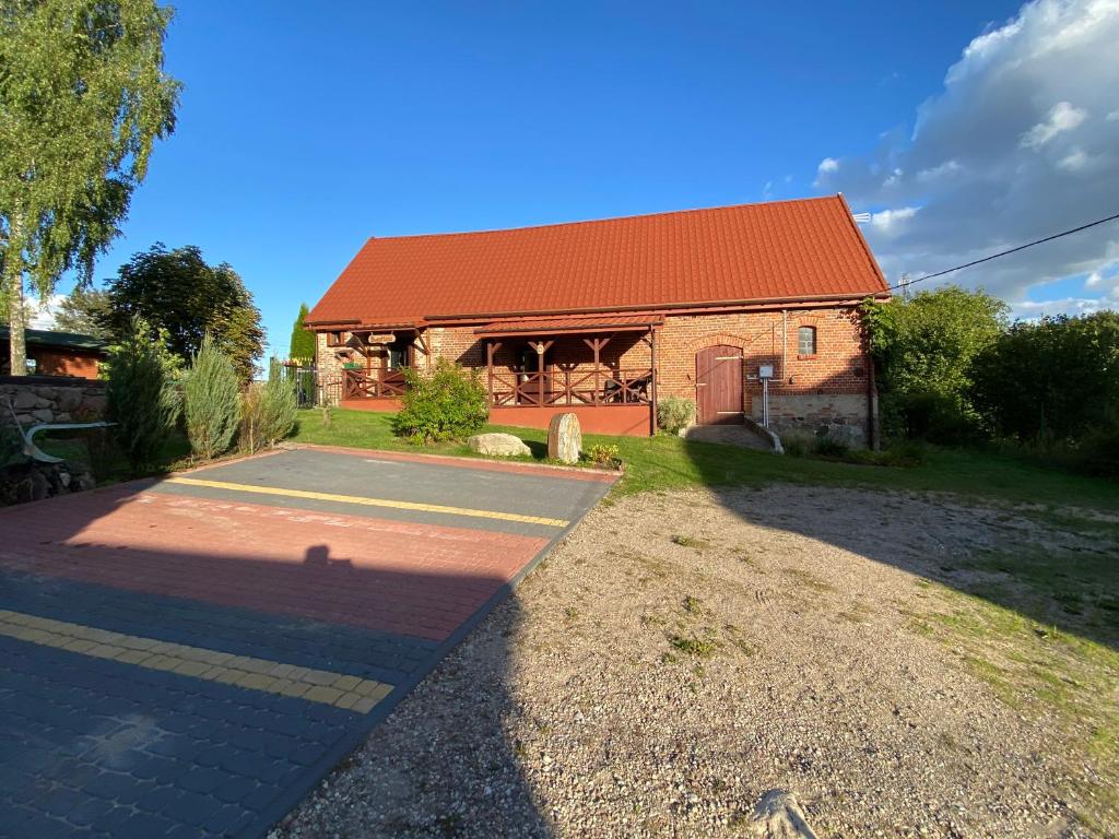 Budova, v ktorej sa farma nachádza