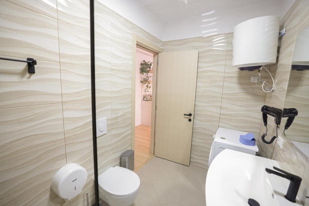 Apollo Apartment by Holistay - Image 3