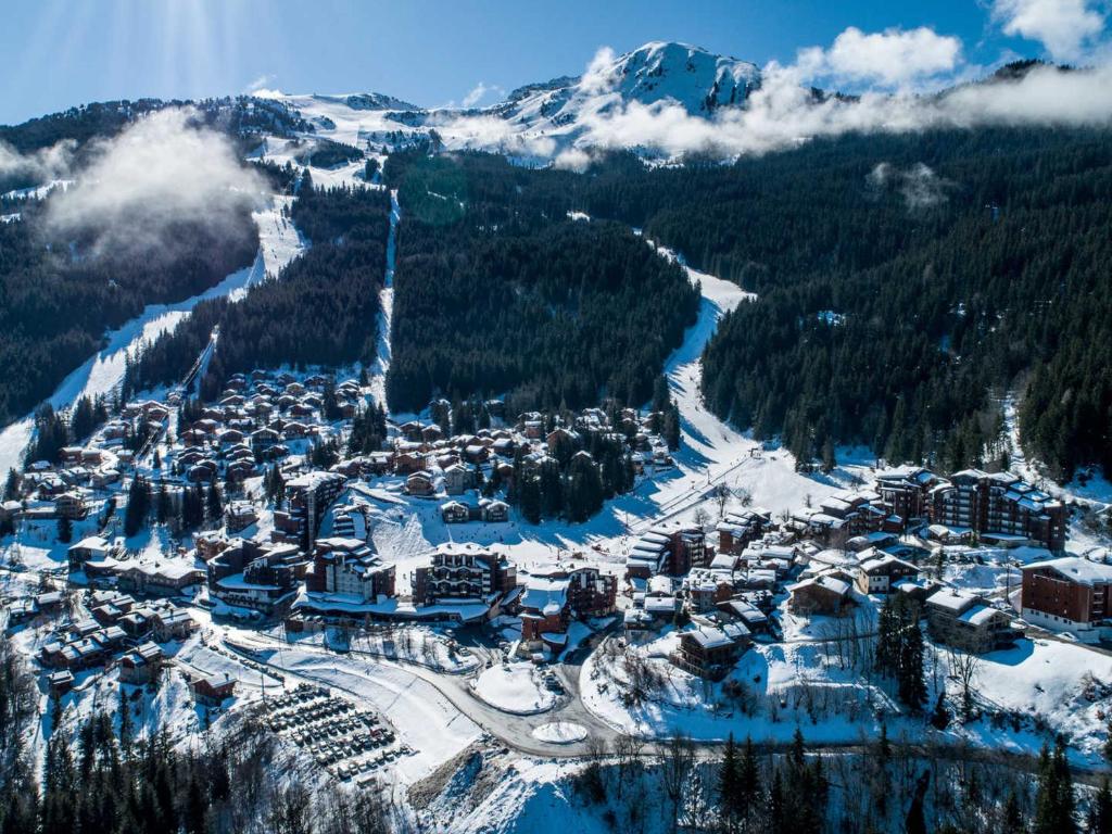 Fotografia z galérie ubytovania Location Appartement à La Tania - 6 personnes, 41m², 2 pièces, balcon, skis aux pieds - FR-1-182A-2 v destinácii Courchevel