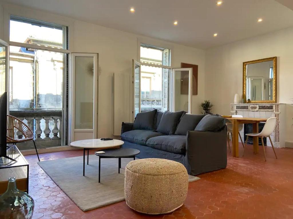 Posedenie v ubytovaní Appartement entièrement rénové au cœur d’Avignon