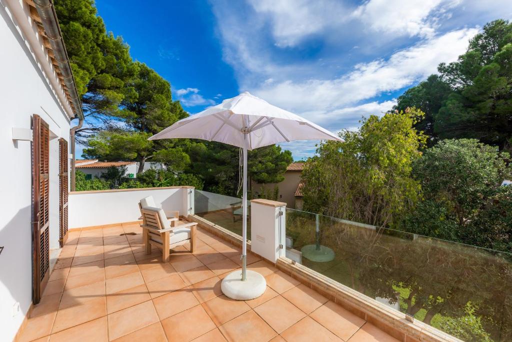Balkón nebo terasa v ubytování Villa Font de sa Cala