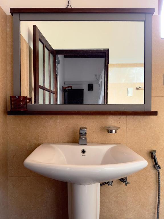 Tanzanite place - 10