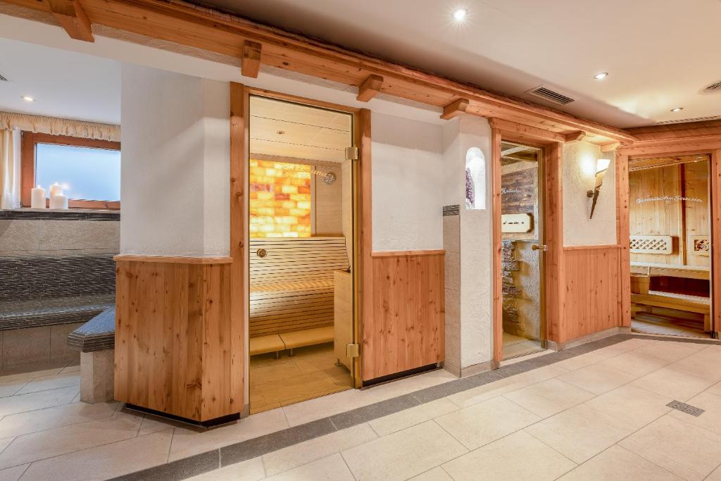 Voodi või voodid majutusasutuse Hotel Augarten toas