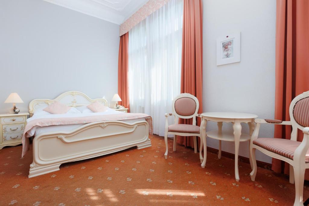 OREA Spa Hotel Palace Zvon Mariánské Lázne - Resim 12