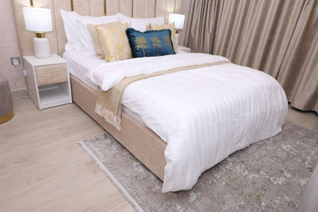 Superb Studio by The Creek view, Dubai (updated prices 2024)