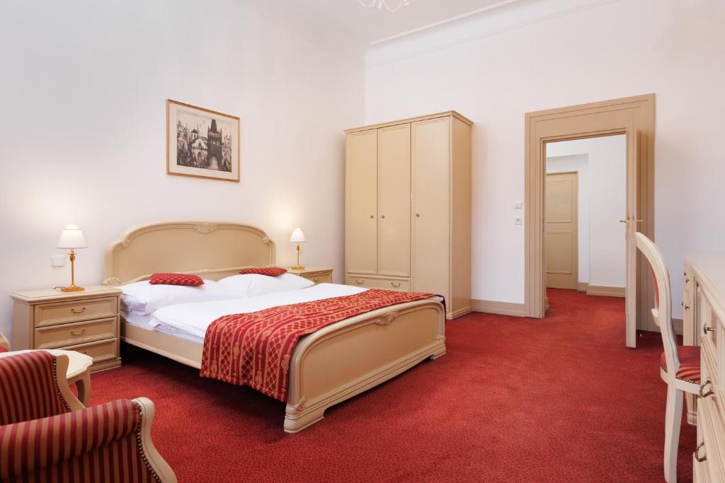 Postel nebo postele na pokoji v ubytování OREA Spa Hotel Palace Zvon Mariánské Lázně