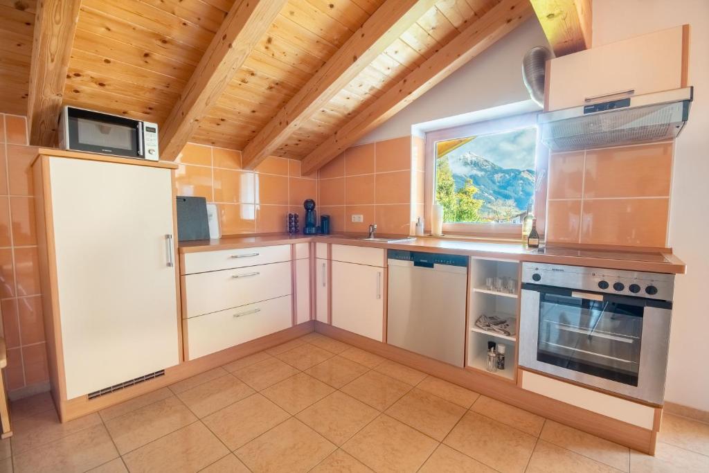 Kuchyň nebo kuchyňský kout v ubytování Appartement Alpenliebe