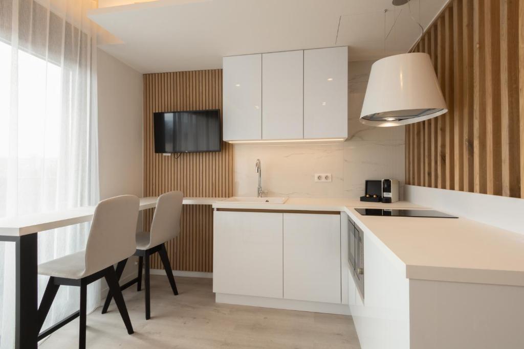 Incanto Boutique Suites - Mets - Resim 18