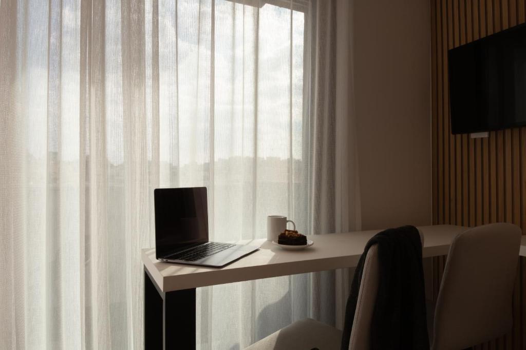 Incanto Boutique Suites - Mets - Resim 22