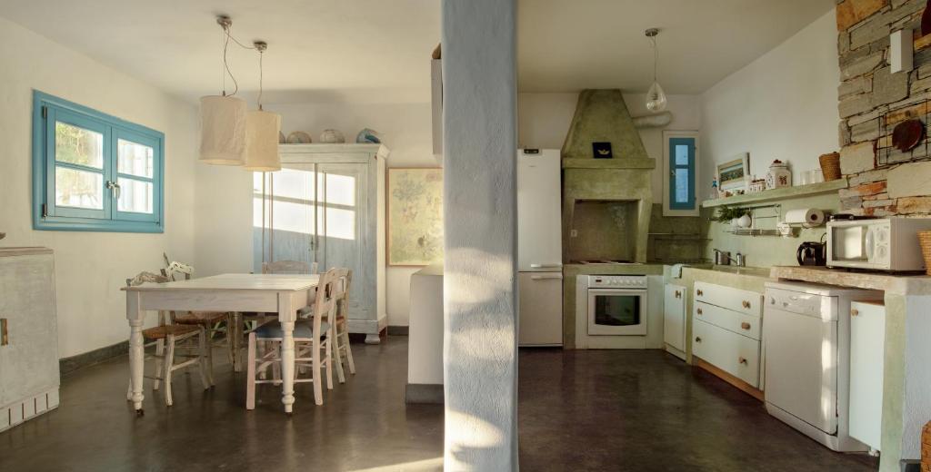 Kuchyňa alebo kuchynka v ubytovaní Morfia Villas