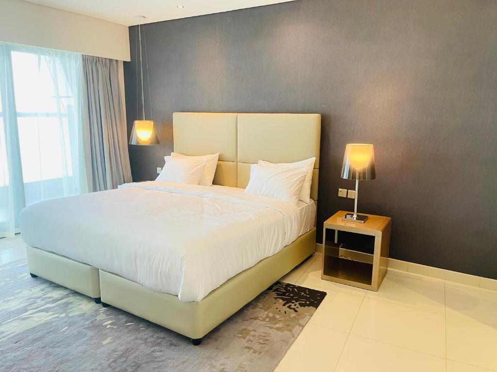 Paramount hotel luxury one bedroom suite A1704, Dubai (updated prices 2024)