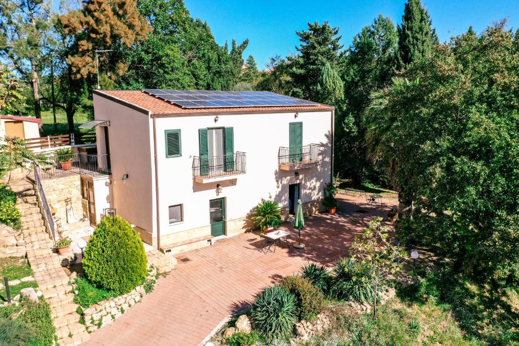 an aerial view of a house with a solar roof at Dream House in Piazza Armerina