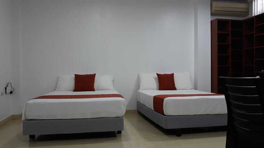 APARTAMENTO De 2 DORMITORIOS EN EL CENTRO DE MANTA - Housity