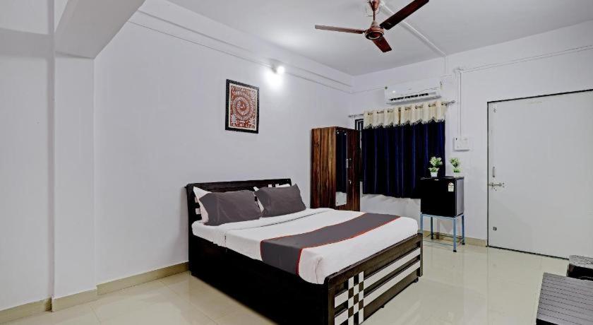 Vrundavan home stay and Village resort - Deluxe Double Room (2 Adultos + 1 Niño)