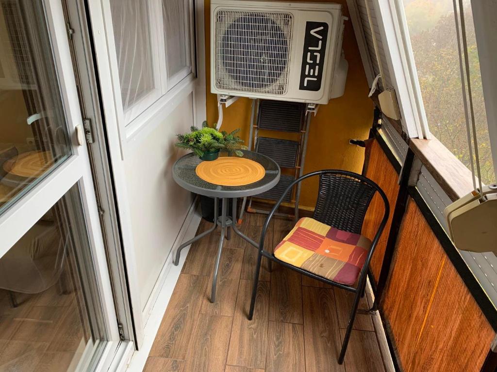 Posedenie v ubytovaní Sweet-home erkélyes apartman Kaposvár
