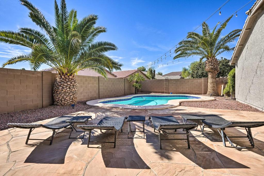 Avondale Home with Pool, 5 Mi to State Farm Stadium!, Avondale