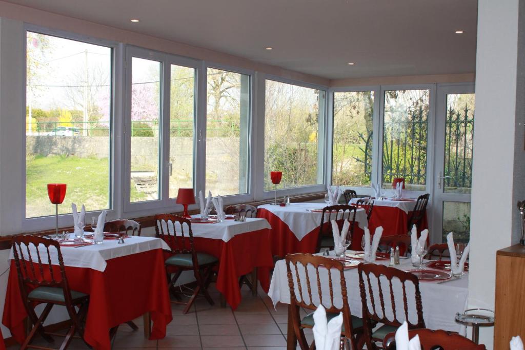 Restaurace v ubytování Le Clos De Mutigny